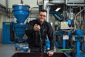 FUTURISTA O engenheiro Marcelo Farah, na Braskem. A empresa abriu a ele novas opções profissionais depois que ele se mostrou inovador (Foto: Ricardo Jaeger/ÉPOCA) FUTURISTA O engenheiro Marcelo Farah, na Braskem. A empresa abriu a ele novas opções profissionais depois que ele se mostrou inovador (Foto: Ricardo Jaeger/ÉPOCA)