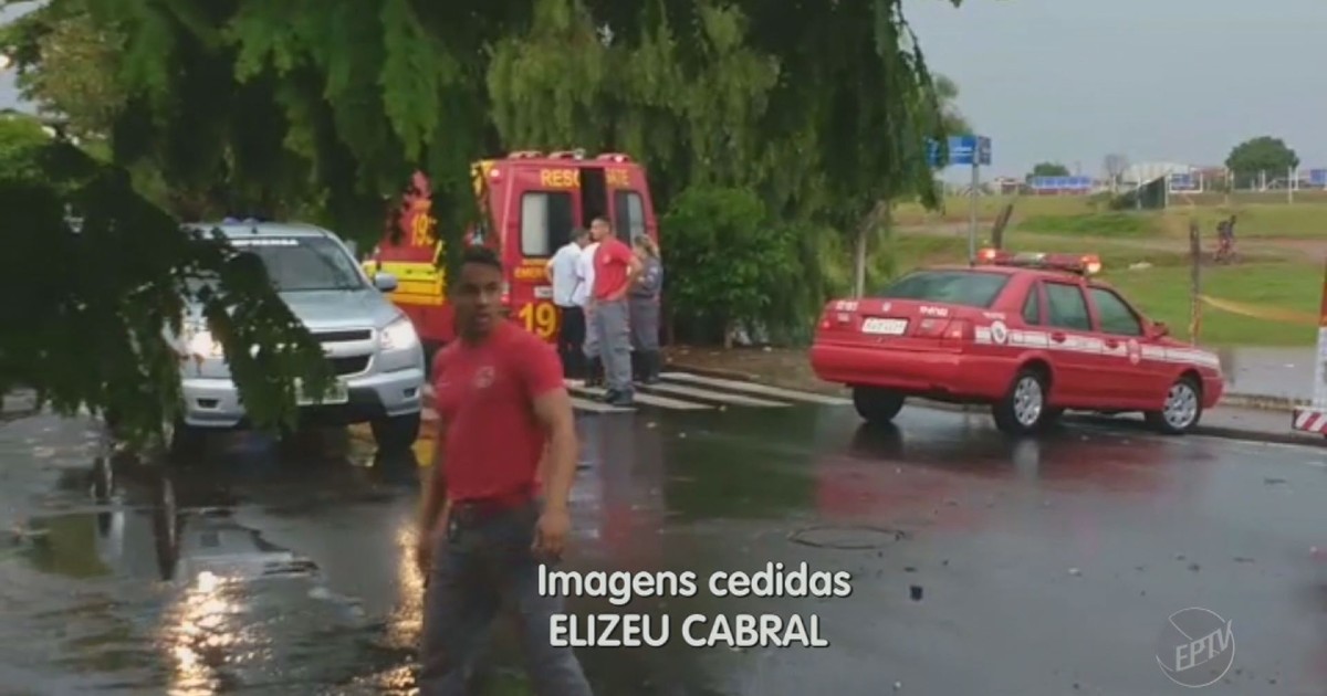 Chuva deixa carro embaixo d´água em Indaiatuba e afeta mais 2 cidades - Globo.com