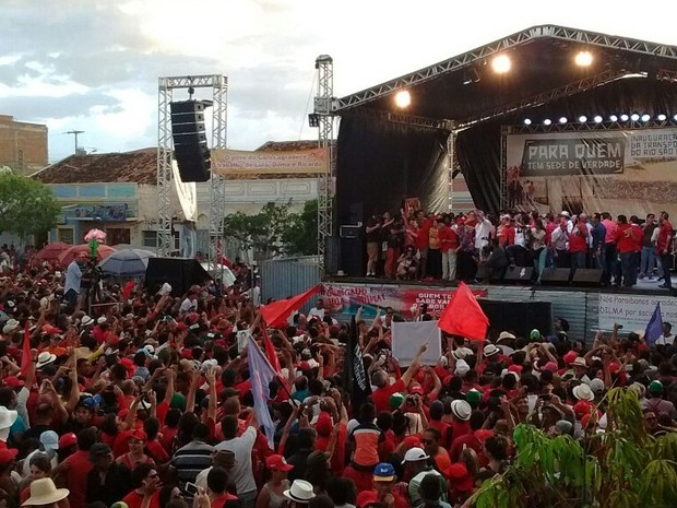 Lula e Dilma visitam obra do São Francisco na Paraíba e fazem discurso (Foto: Suetoni Souto Maior/Jornal da Paraíba)