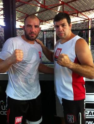 Glover Teixeira e Pedro Rizzo (Foto: Ana Hissa/SporTV.com)