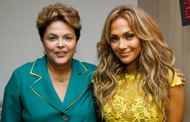 Presidente Dilma Rousseff e a cantora Jennifer Lopez durante cerimônia de abertura da Copa do Mundo da FIFA Brasil  (Foto: Roberto Stuckert Filho/PR)
