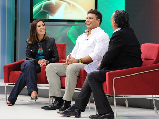 Esporte Espetacular reúne Fátima Bernardes, Ronaldo e Galvão Bueno para falar sobre os dez anos da conquista do pentacampeonato (Foto: João Cotta/ TV Globo)