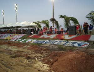 Tendas da área vip do Estádio Barretão foram usadas por rádios (Foto: Augusto Gomes)