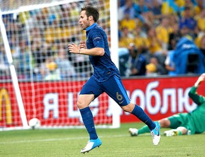  Yohan Cabaye comemora gol da França contra a Urcrânia (Foto: Reuters)