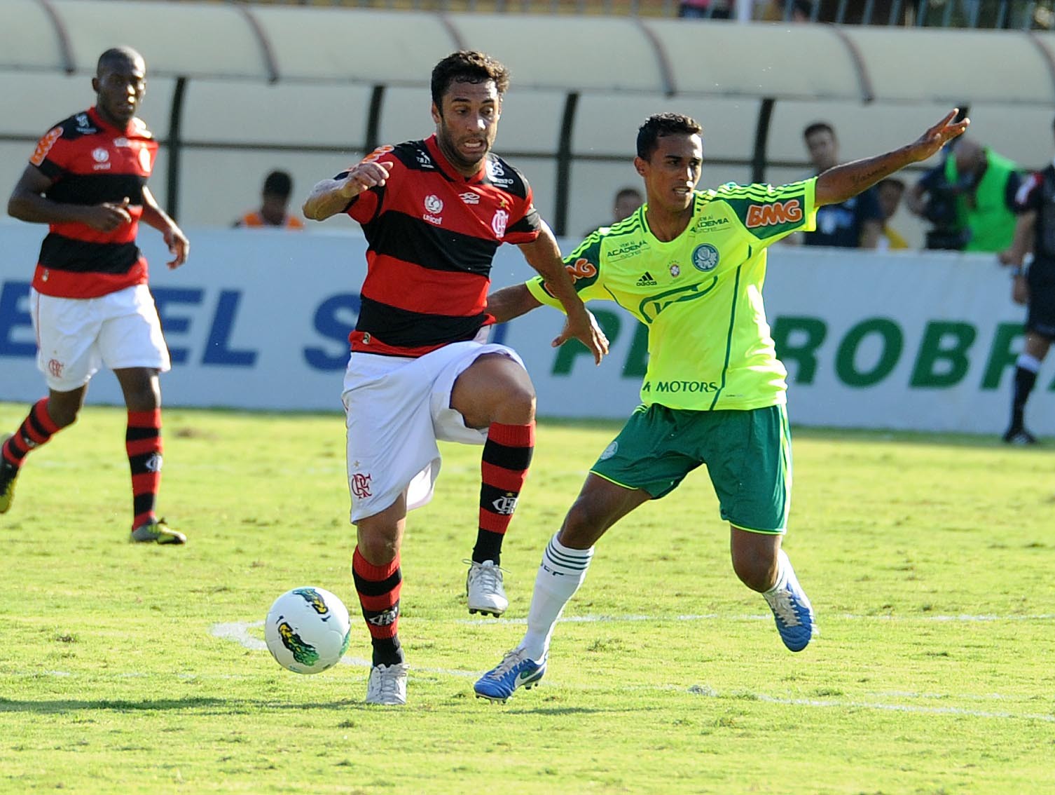 Perez on X: ATÉ EMPATAR: Acréscimos no jogo entre Inter x Flamengo.  @CBF_Futebol #Gaciba  / X