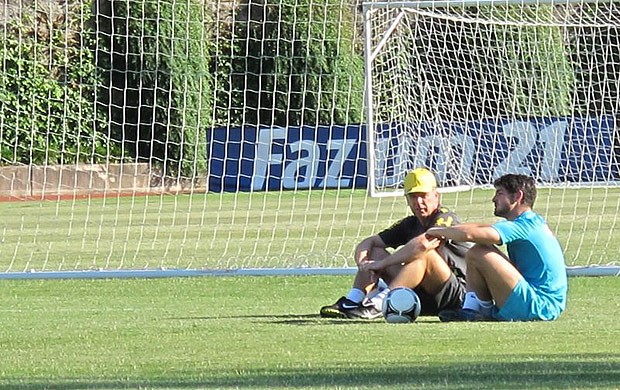 Mano Menezes Alexandre Pato Seleção Brasil (Foto: Márcio Iannaca / Globoesporte.com)
