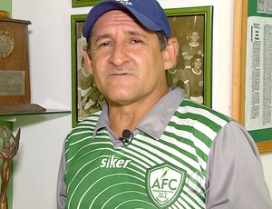Carlos Gutemberg - Berguinho - técnico do Alecrim (Foto: Reprodução/Inter TV Cabugi)