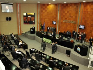 Mesa Diretora foi eleita neste domingo para o biênio 2015/2017. (Foto: Renê Dióz / G1)