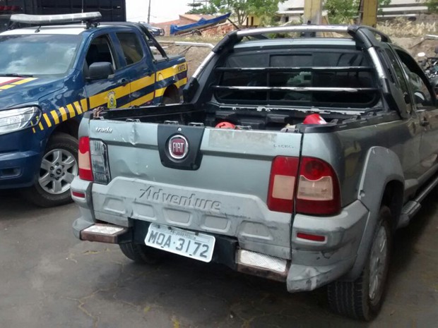 veículo Fiat/Strada Adventure, de placa KGU-6356 estav desaparecido há três anos (Foto: Divulgação / PRF)
