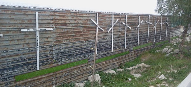 Cerca da fronteira México/EUA (Foto: Diego Ribeiro)