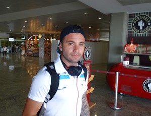 Mena diz que gostaria de permanecer no Cruzeiro em 2016