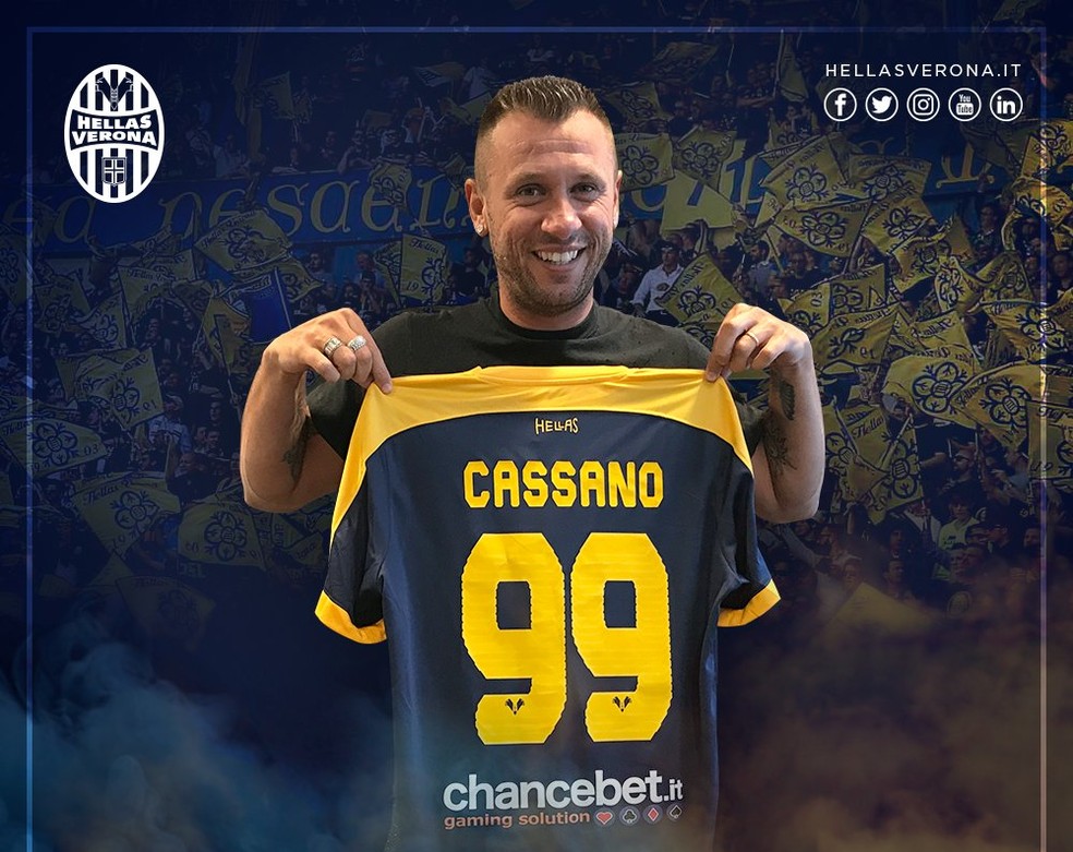 Cassano foi anunciado semana passada como novo reforço do Hellas Verona (Foto: Reprodução/Twitter)