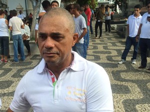 Pai do estudante morto após espancamento ao sair de boate gay em Salvador (Foto: Henrique Mendes/G1)
