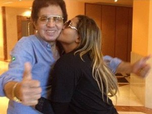 Cantora Gaby Amarantos prestou homenagem a Reginaldo Rossi no Instagram. (Foto: Reprodução/Instagram)