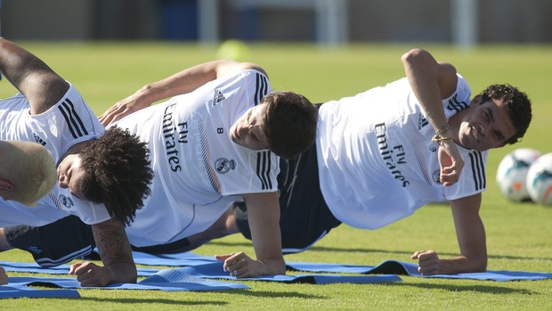 Kaká treino do Real Madrid em Los Angeles (Foto: EFE)