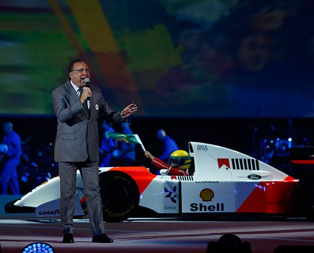 Galvão Bueno emociona narrando novamente uma vitória de Ayrton Senna (Foto: Raphael Dias/Gshow)