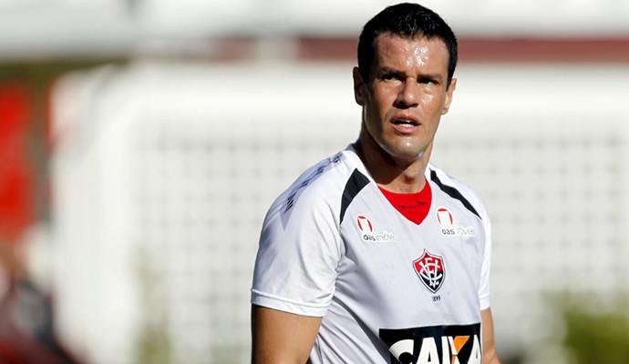 Wilson; Vitória (Foto: Felipe Oliveira/Divulgação/EC Vitória)