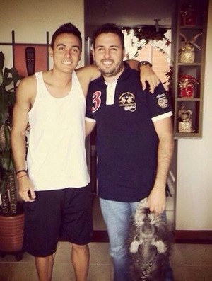 Santiago Montoya, do Vasco, com o irmão (Foto: Arquivo pessoal)