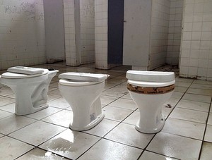 reforma banheiro sport (Foto: Elton de Castro)
