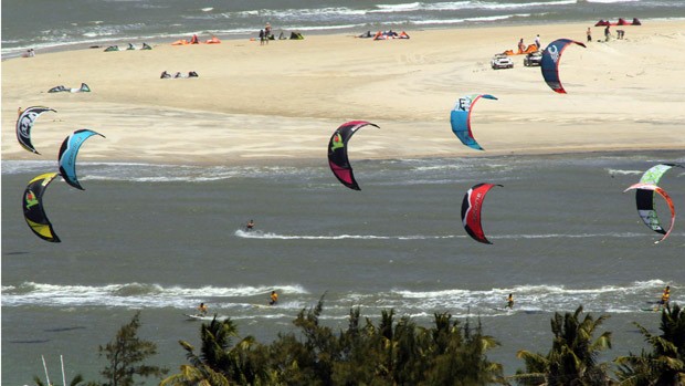 Kite Regata Barra do Cunhaú (Foto: Maurício Val / FOTOCOM.NET )