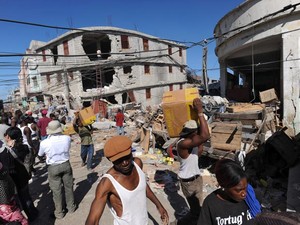 Terremoto de 2010 fez do Haiti o país com mais mortos em desastres nos últimos 20 anos; mais de 230 mil pessoas morreram no país nesse período (Foto: AFP/arquivo)