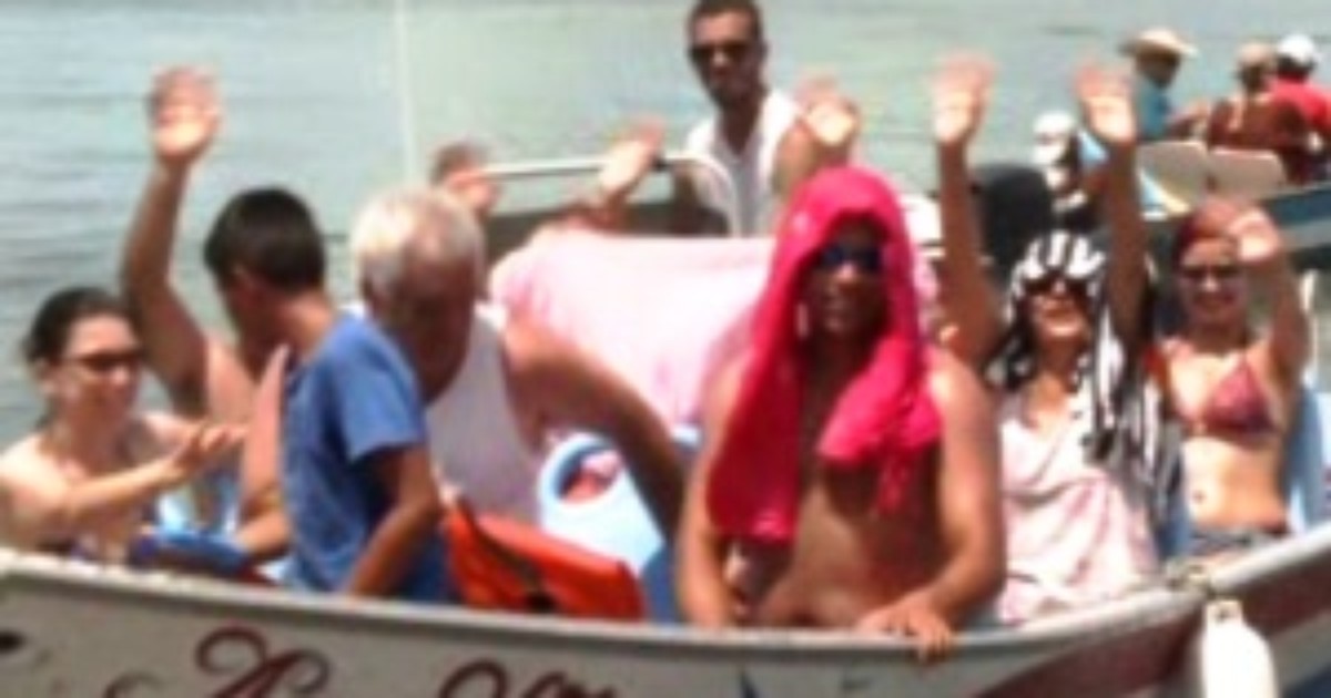 Comércio de Cananéia comemora movimento de turistas no verão - Globo.com