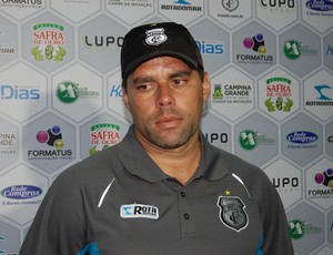 Leandro Sena, técnico do Treze (Foto: Silas Batista / GloboEsporte.com) Leandro Sena, técnico do Treze (Foto: Silas Batista / GloboEsporte.com)