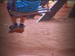 Crianças e adolescentes perdem a infância para o crime. (Foto: Reprodução/TV Tem)