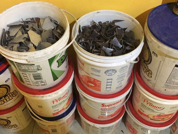 Material apreendido em operação da PF que cumpriu mandados em Pernambuco e Alagoas (Foto: Divulgação/PF)