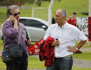 Diretores de futebol Luís César Souto de Moura e Marcelo Medeiros (Foto: Diego Guichard / GLOBOESPORTE.COM)