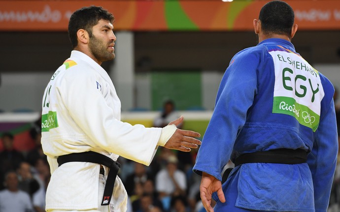 Islam El Shehaby Or Sasson egípcio israelense recusa cumprimento Olimpíada (Foto: Toshifumi Kitamura / AFP)