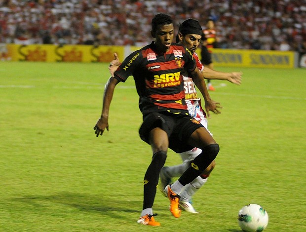 náutico x sport moacir (Foto: Aldo Carneiro / Pernambuco Press)