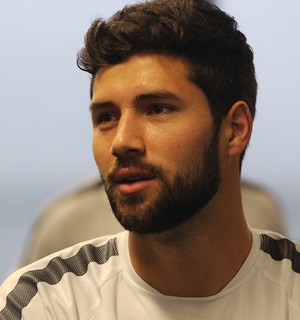 Após sondagens, Corinthians renova o contrato de Felipe até o fim de 2019