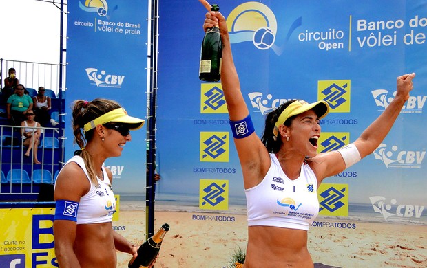 vôlei de praia Ágatha e Bárbara Seixas Brasília (Foto: Helena Rebello)