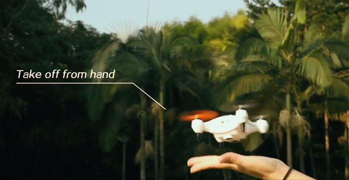 Drone decola e pousa nas mãos (Foto: Divulgação)