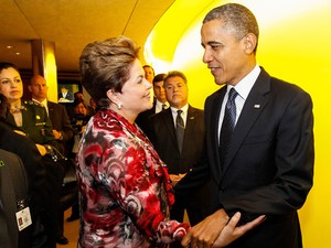 Dilma recebe cumprimentos de Obama após discurso na Assembleia Geral da ONU (Foto: Roberto Stuckert Filho / Presidência)