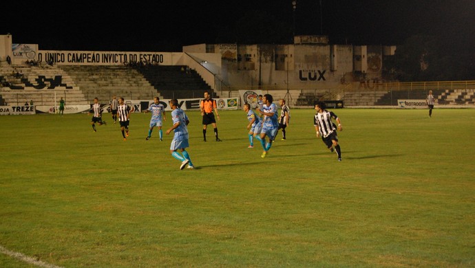 Treze x CSP, Presidente Vargas (Foto: Silas Batista / GloboEsporte.com)