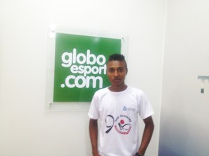 Leoney Oliveira Gomes conquistou o primeiro lugar na categoria 18/19 anos na Corrida da São Silvestre  (Foto: Edson Reis/GloboEsporte.com)