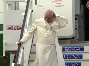 Avião com o Papa Francisco chega a Cuba (Foto: Reprodução / AFP)
