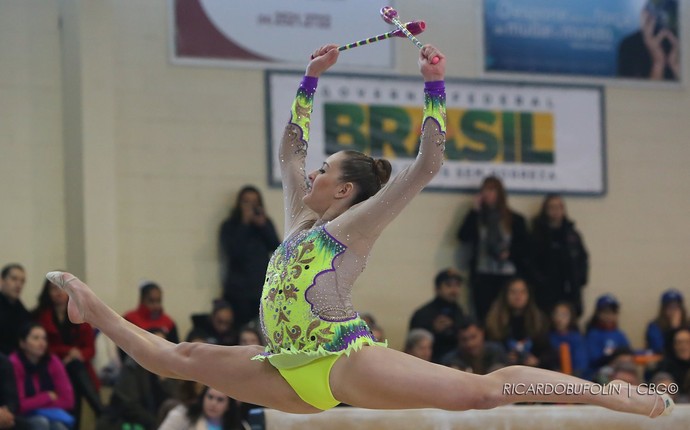 Mayra Siñeriz é o Brasil na ginástica rítmica em Nanquim (Foto: Ricardo Bufolin/CBG) Mayra Siñeriz é o Brasil na ginástica rítmica em Nanquim (Foto: Ricardo Bufolin/CBG)