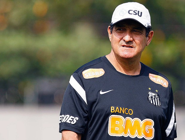 Muricy Ramalho no treino do Santos (Foto: Ricardo Saibun / Divulgação Santos FC])
