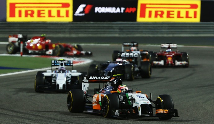 O mexicano Sergio Pérez travou uma grande batalha pelo terceiro lugar no GP do Bahrein (Foto: Getty Images)