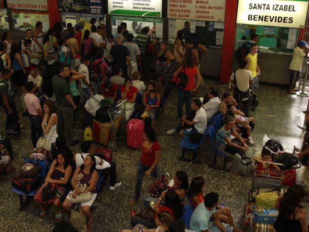 Centenas de pessoas devem procurar o terminal rodoviário de Belém para aproveitar o feriado do Corpus Christi (Foto: Camila Lima/O Liberal)