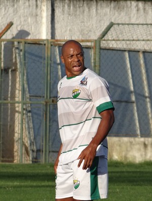 Denilson, atacante do Coruripe (Foto: Leonardo Freire/GloboEsporte.com)