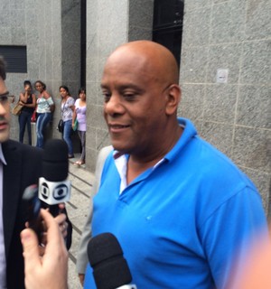 Sem se meter em reforços, presidente em exercício do Timão solicita reunião