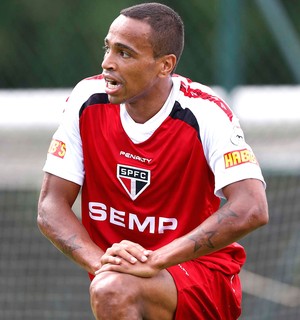 Treino São Paulo Alvaro Pereira (Foto: Marcos Ribolli)