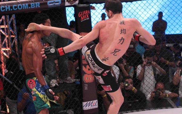 Jonas Brilharinho x Allan Miguel no Jungle Fight 51 (Foto: Fernando Azevedo / Jungle Fight)