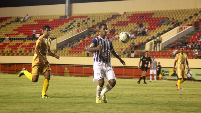 Gessé, atacante do Atlético Acreano (Foto: João Paulo Maia)
