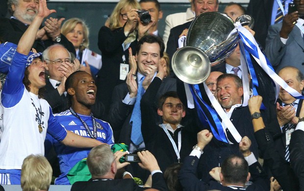 Roman Abramovich Chelsea troféu Liga dos Campeões (Foto: Getty Images)