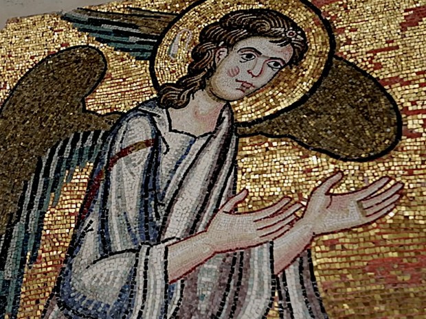 Mosaico de anjo escondido por quase mil anos onde Jesus teria nascido é descoberto (Foto: Reprodução/BBC)